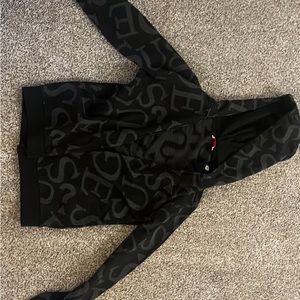 Kids guess zip up